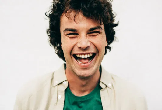 极速飞艇开户注册新手引导人物示意图